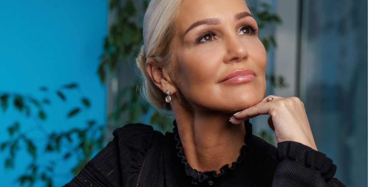 Kerli: "Kui sind midagi enda välimuse juures tõsiselt häirib, siis ära liiga pikalt oota. Võta see asi kätte ja tee lihtsalt ära!" 1 Kerli: "Kui sind midagi enda välimuse juures tõsiselt häirib, siis ära liiga pikalt oota. Võta see asi kätte ja tee lihtsalt ära!" 1