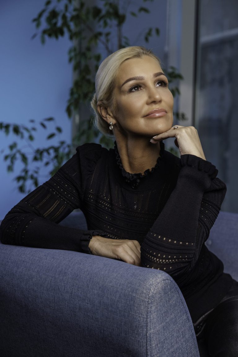 Kerli: "Kui sind midagi enda välimuse juures tõsiselt häirib, siis ära liiga pikalt oota. Võta see asi kätte ja tee lihtsalt ära!" 3 ninaoperatsioon rhinoplasty