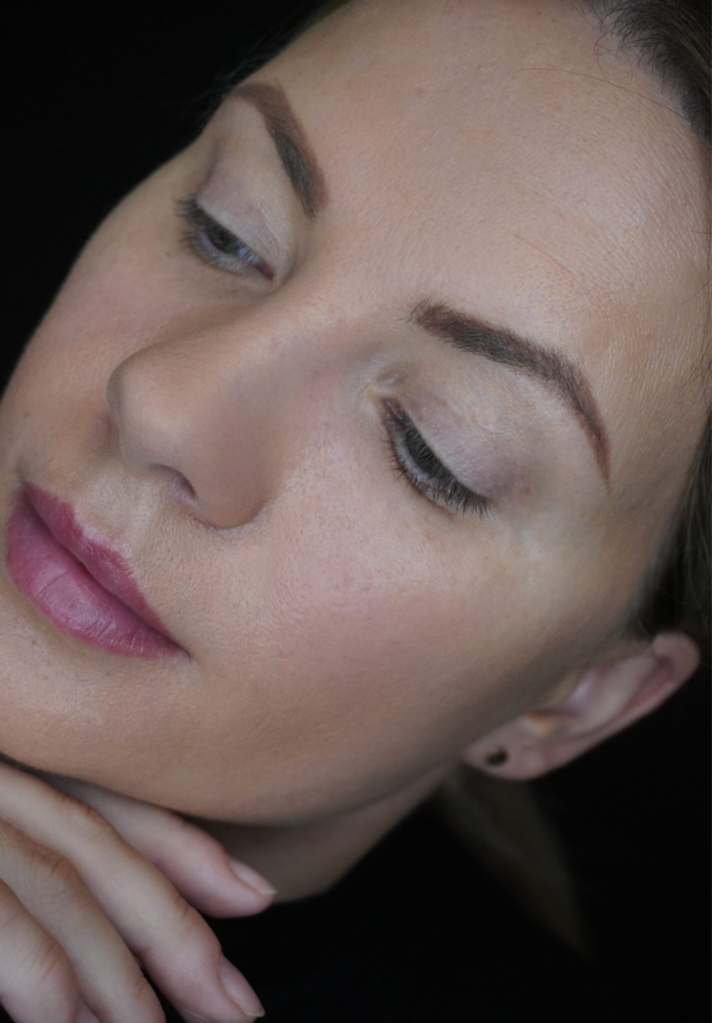 Мерили об операции на верхних веках и коррекции линии подбородка: «Повышение самооценки + уверенность в себе шли рука об руку!» 7 Мерили об операции на верхних веках и коррекции линии подбородка: «Повышение самооценки + уверенность в себе шли рука об руку!» 7